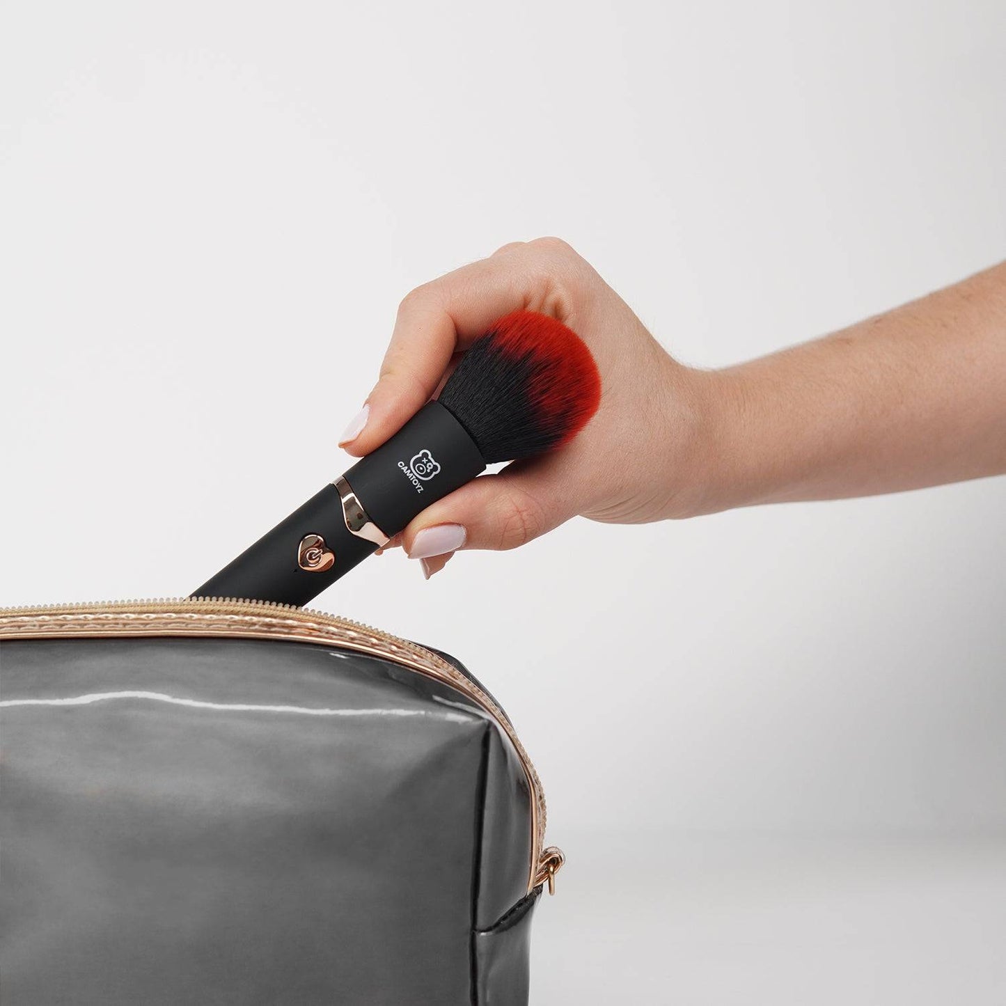 Vibrador Brocha Blushy - La Maleta Rosada Tienda para Adultos